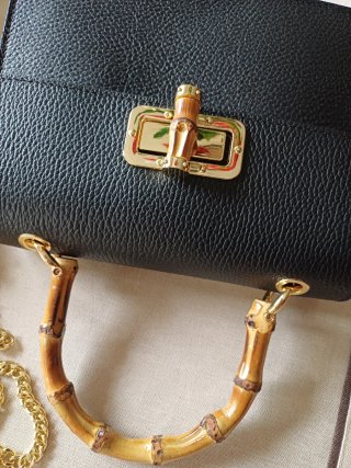 Borsa elegante nera con manico in bambù