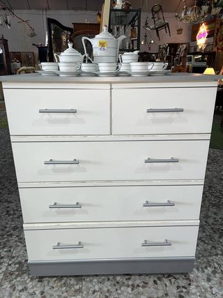 CÓMODA O CAJONERA