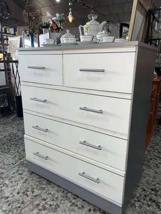 CÓMODA O CAJONERA