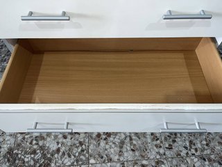 CÓMODA O CAJONERA