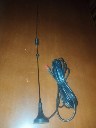 Walkie Talkie Baofeng UV-5R Camuflaje con antenas