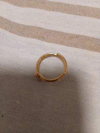 Anello lettera A zirconi acciaio dorato