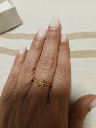 Anello lettera A zirconi acciaio dorato