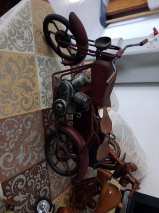 Colección de Motos Decorativas Madera