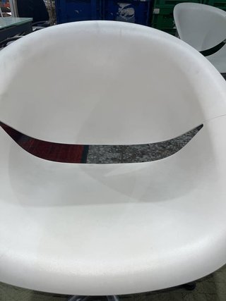SILLA DE PELUQUERÍA AJUSTABLE