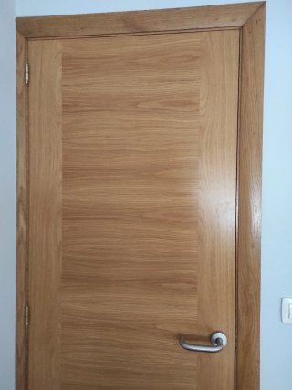 Puerta interior de roble