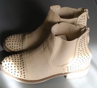 Stivali donna Chelsea Boots Beige con Borchie Tg38