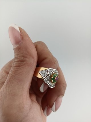Anillo flor circonitas y rubí