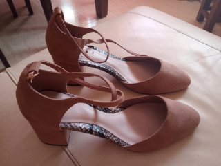 Zapatos Sfera Marrones Tacon Tira Tobillo