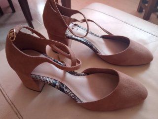 Zapatos Sfera Marrones Tacon Tira Tobillo