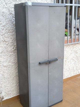 Armario de resina gris