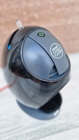 Cafetera Dolce Gusto Negra