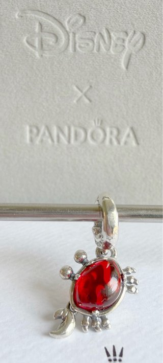 Pandora Disney Charm Rojo