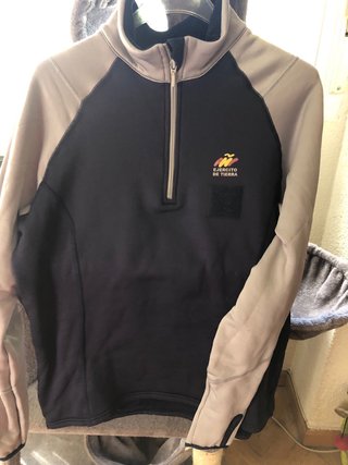 Sudadera militar azul y gris
