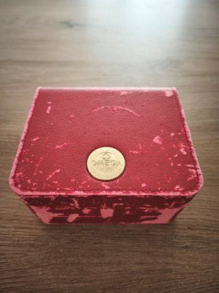 Caja Omega Roja con Tarjeta Garantía Internacional