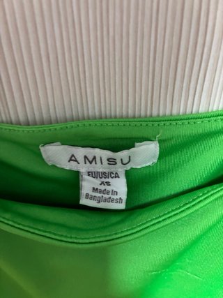 Top verde ajustado