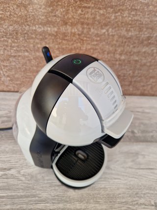 Cafetera Dolce Gusto Blanca y Negra