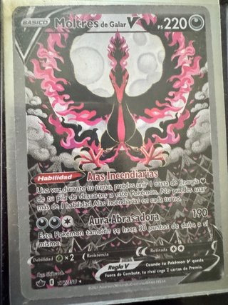 Carta Pokémon Moltres de Galar V