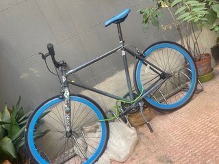 Bici Fixie Gris con Aro Azul