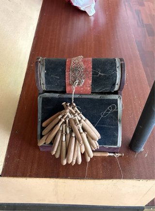 Almohadón antiguo para encaje