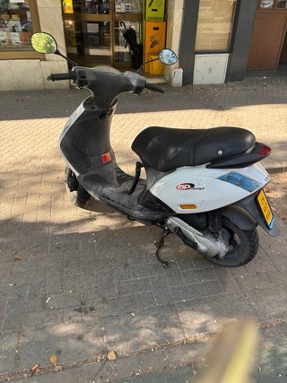 Piaggio Zip 2t