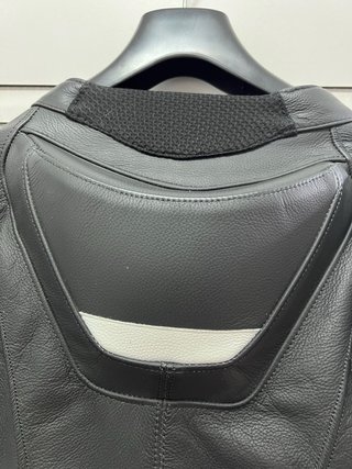 Mono Dainese Avro 4 Negro 2 Piezas talla 52