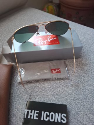 Gafas de Sol Ray-Ban Aviator Doradas Negras
