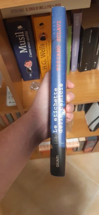 Le etichette delle camicie