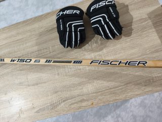 Palo y guantes hockey Fischer