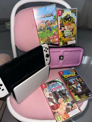 Nintendo Switch + 4 Juegos