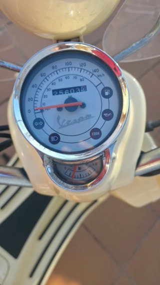 Vespa LXV 125 Beige