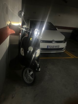 Vespa 50 LX Negra