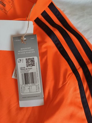 Camiseta Adidas Naranja con Rayas Negras