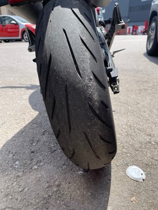 Ducati Monster 696 Roja