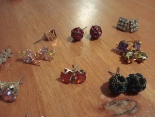 Lote 13 pendientes brillantes