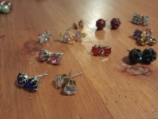 Lote 13 pendientes brillantes