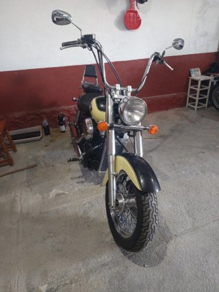 Honda Shadow 750c Cruiser Beige/Negro