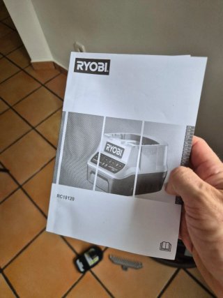 Aspiradora Limpiatapicería Ryobi Swift Clean