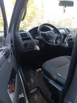 Volkswagen Caravelle 2011