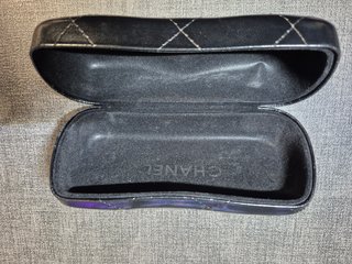 Custodia occhiali Chanel trapuntata