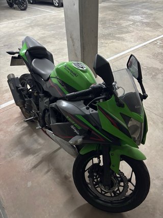 Kawasaki Ninja 125 Sportbike Verde/Negro