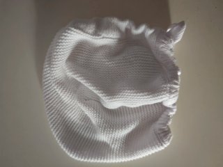 Gorro/capota de bebé de punto blanco 3-6meses