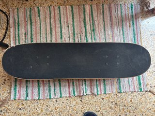 Skate Negro Tackly