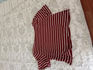 Camiseta Shein rayas granate talla XS