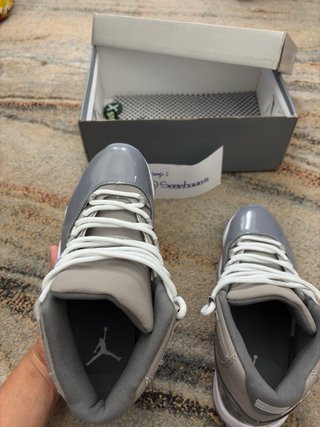 Jordan Gris Talla 42