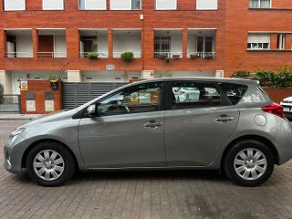 Toyota Auris 2014