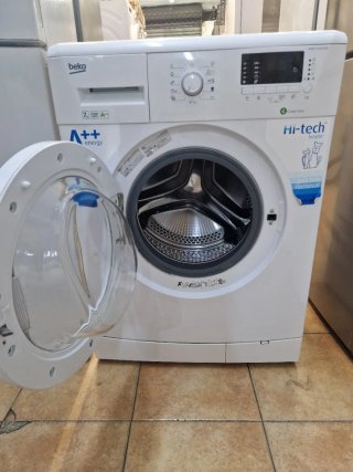 Nevera Haier blanca y lavadora