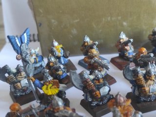 Lote de 34 figuras de plomo Warhammer GW 1995