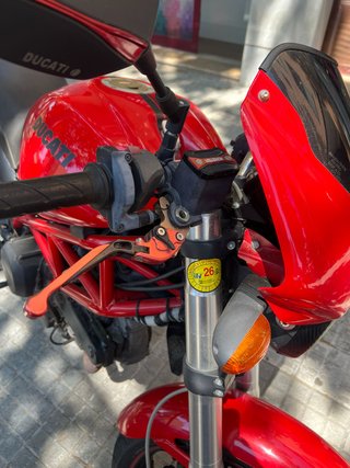 Ducati Monster 695 2007 Limitada A2