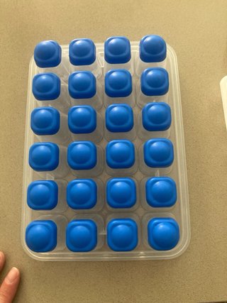 Moldes cubitos hielo plástico azul y blanco